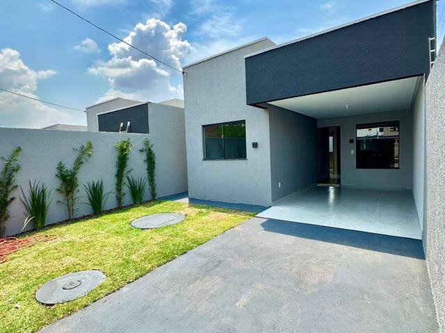 #3300 - Casa para Venda em Trindade - GO