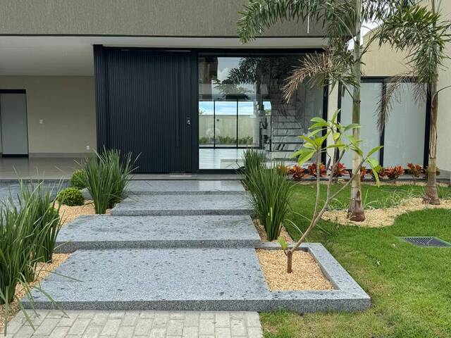 #3303 - Casa em condomínio para Venda em Aparecida de Goiânia - GO