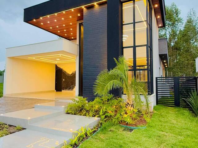 #3382 - Casa em condomínio para Venda em Senador Canedo - GO