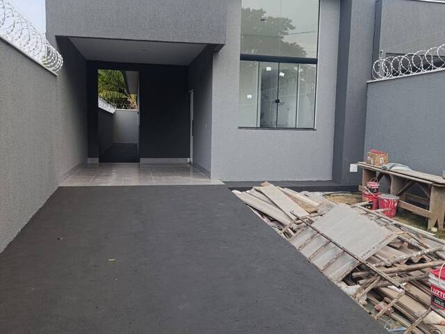 #3406 - Casa para Venda em Aparecida de Goiânia - GO