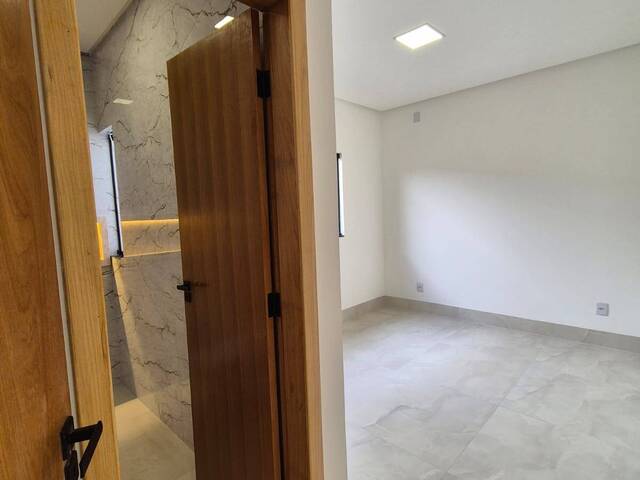 #3489 - Casa para Venda em Aparecida de Goiânia - GO