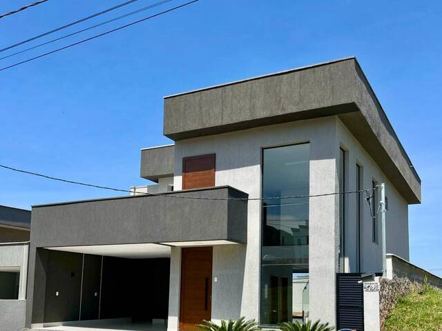#3523 - Casa em condomínio para Venda em Senador Canedo - GO