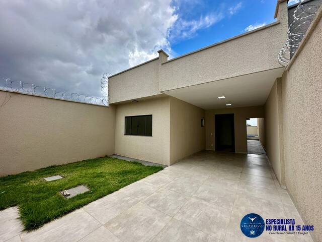 #3527 - Casa para Venda em Aparecida de Goiânia - GO