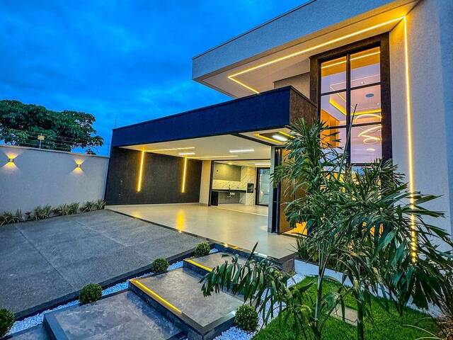 #3528 - Casa para Venda em Goiânia - GO