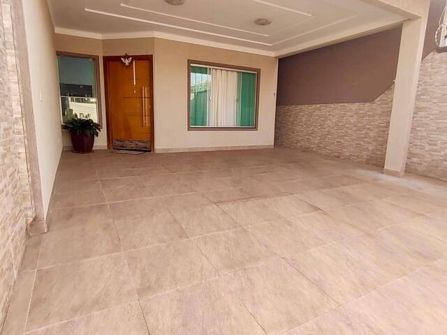 #3569 - Casa para Venda em Goiânia - GO