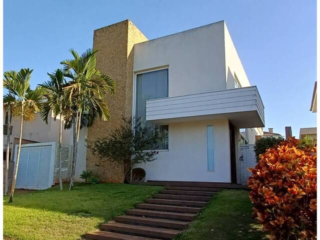 #3586 - Casa em condomínio para Venda em Goiânia - GO