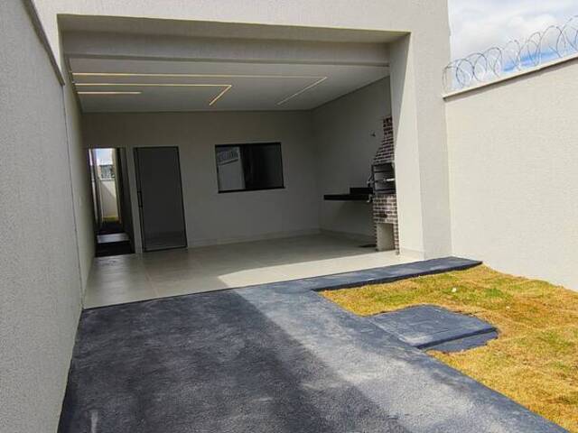 #3599 - Casa para Venda em Goiânia - GO