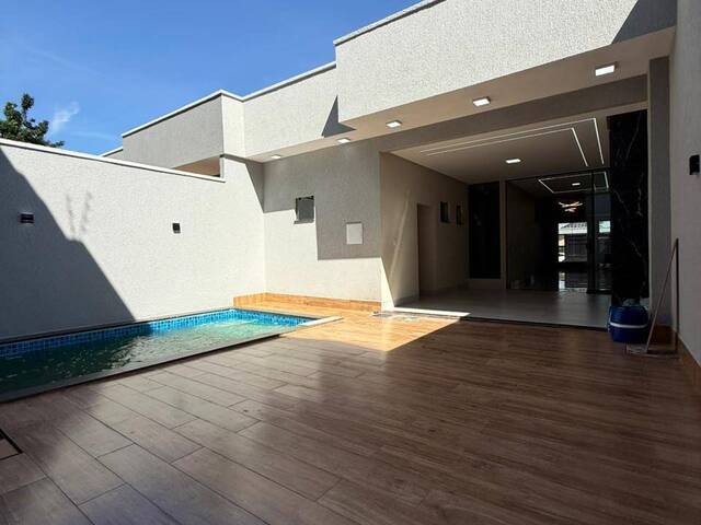 #3643 - Casa para Venda em Goiânia - GO
