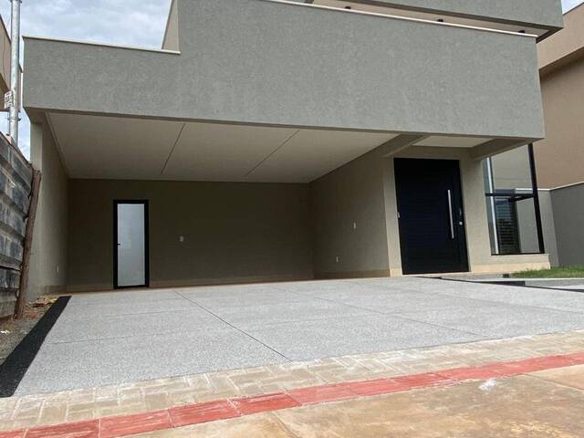 #3652 - Casa em condomínio para Venda em Aparecida de Goiânia - GO