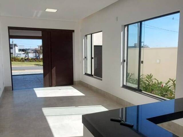 #3653 - Casa em condomínio para Venda em Aparecida de Goiânia - GO