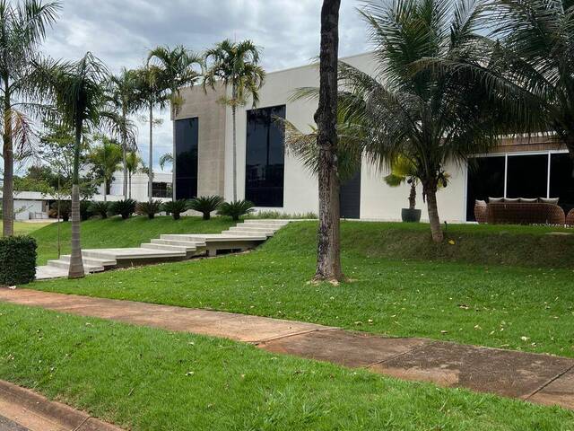 #3694 - Casa em condomínio para Venda em Goiânia - GO