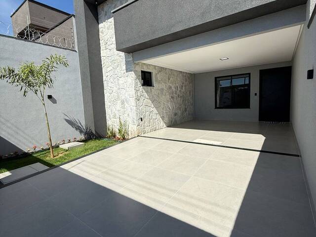 #3698 - Casa para Venda em Goiânia - GO