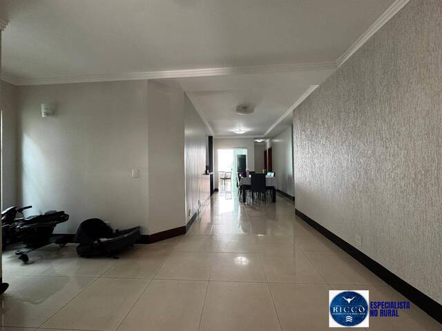 #3715 - Casa em condomínio para Venda em Goiânia - GO
