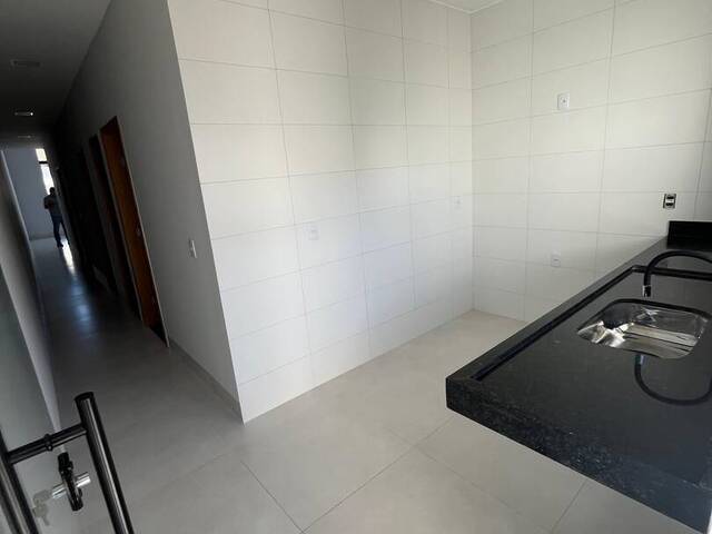 #3724 - Casa para Venda em Aparecida de Goiânia - GO