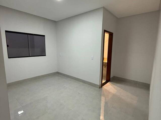 #3747 - Casa para Venda em Goiânia - GO