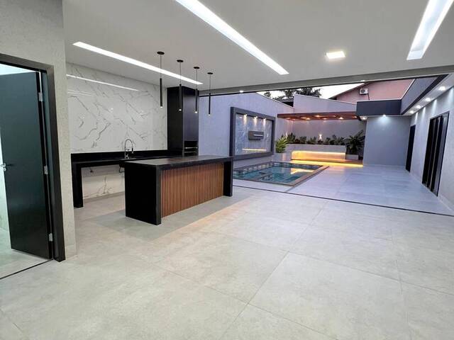 #3775 - Casa para Venda em Goiânia - GO