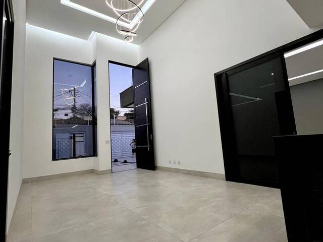 #3775 - Casa para Venda em Goiânia - GO