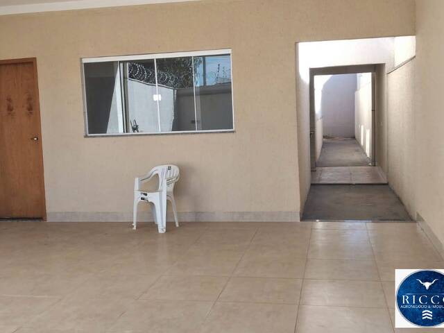 #3810 - Casa para Venda em Aparecida de Goiânia - GO