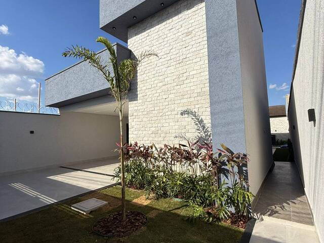 #3828 - Casa para Venda em Goiânia - GO