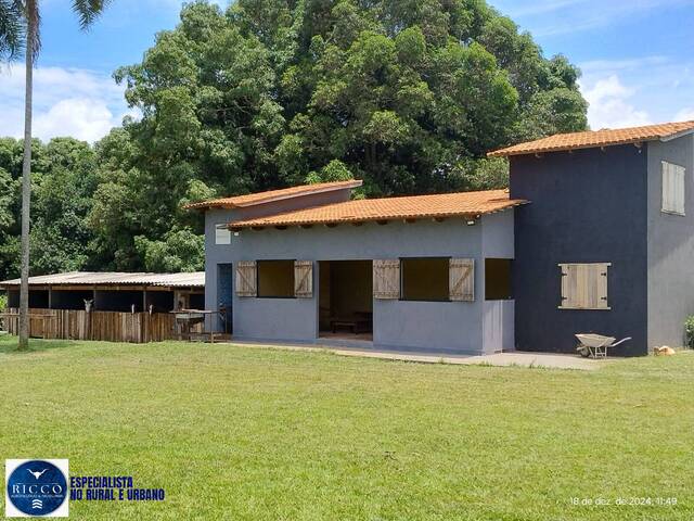 Área para Venda em Abadia de Goiás - 4