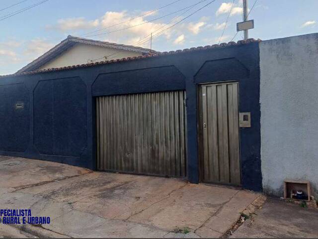 #3883 - Casa para Venda em Goiânia - GO