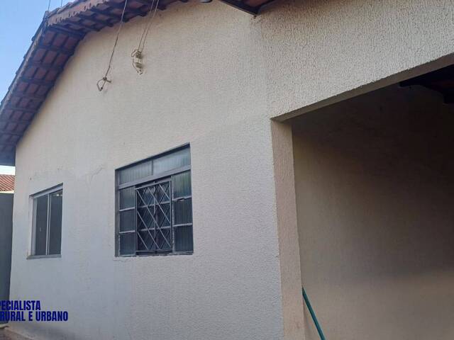 #3883 - Casa para Venda em Goiânia - GO