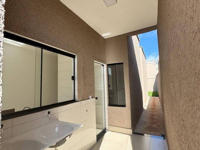 #3884 - Casa para Venda em Goiânia - GO