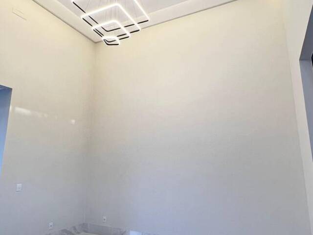 #3886 - Casa para Venda em Goiânia - GO