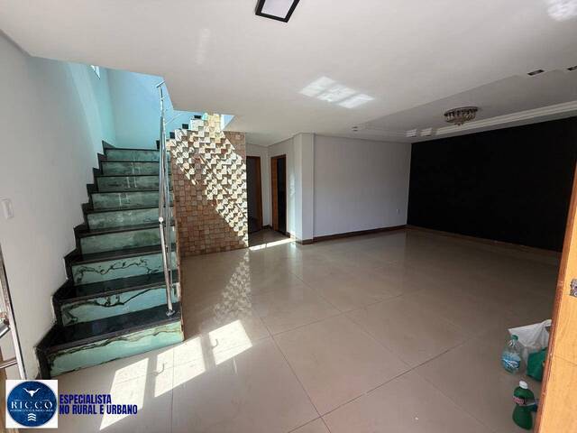 #3889 - Casa para Venda em Goiânia - GO