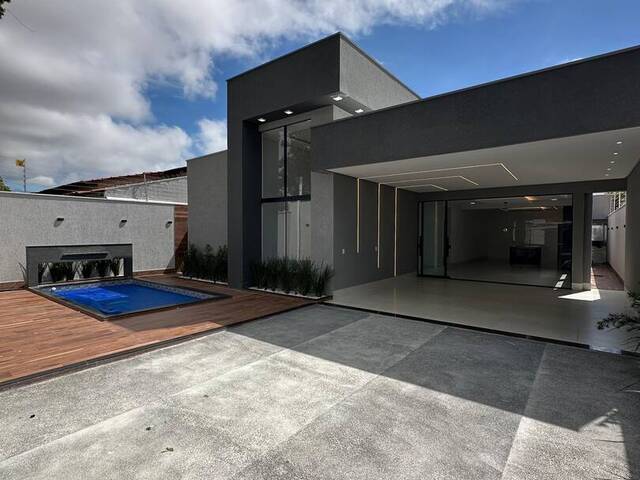 #3908 - Casa para Venda em Goiânia - GO