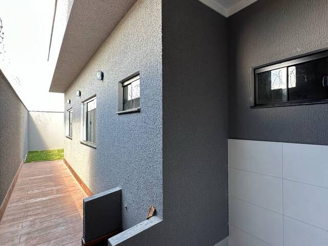 #3912 - Casa para Venda em Aparecida de Goiânia - GO