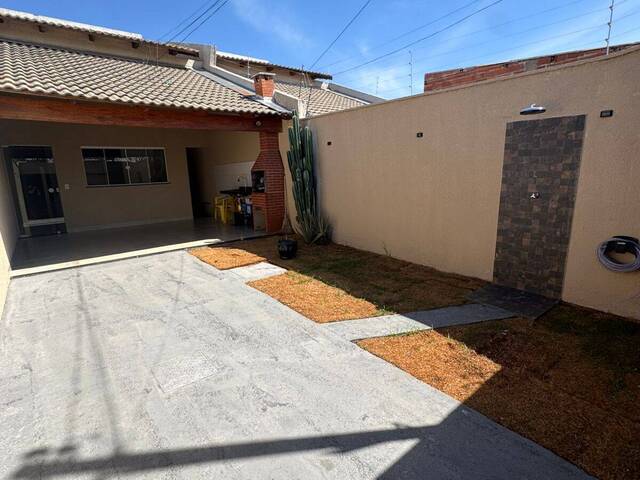 #3962 - Casa para Venda em Goiânia - GO