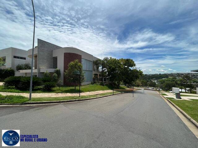 #3997 - Casa em condomínio para Venda em Goiânia - GO