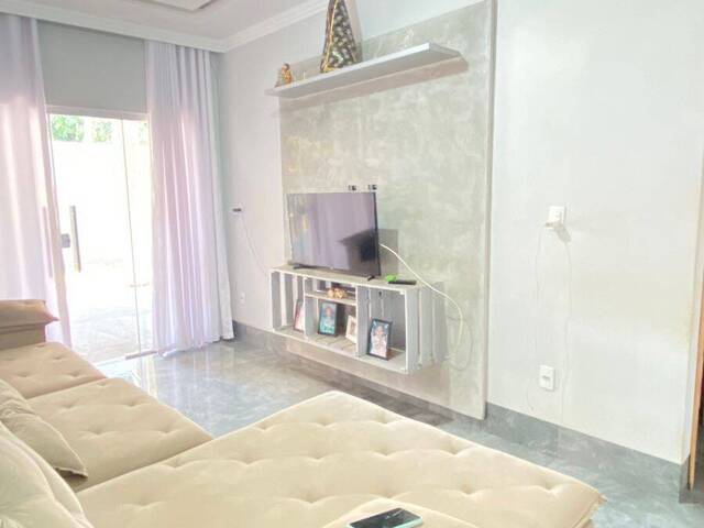 #4003 - Casa para Venda em Goiânia - GO