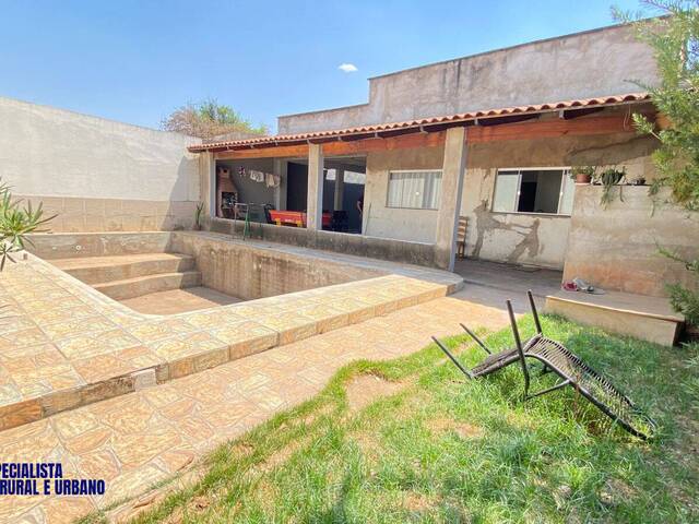 #4003 - Casa para Venda em Goiânia - GO