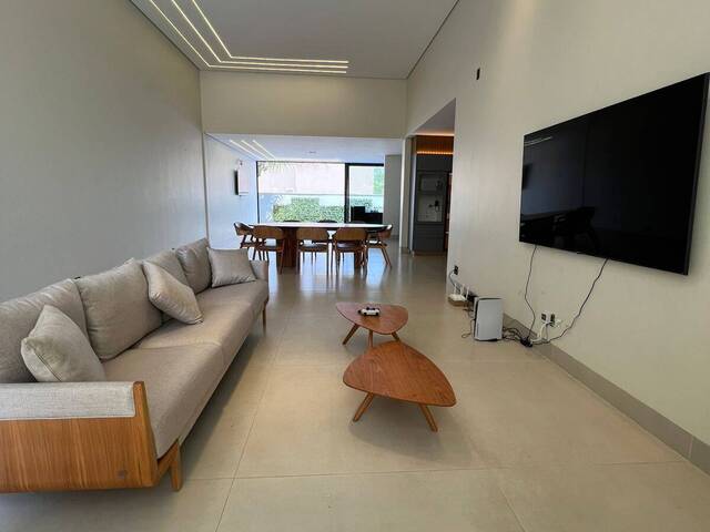 #4017 - Casa em condomínio para Venda em Goiânia - GO