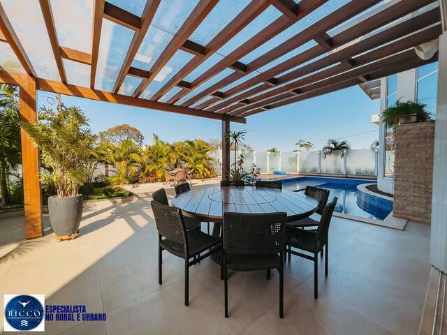 #4018 - Casa em condomínio para Venda em Goiânia - GO