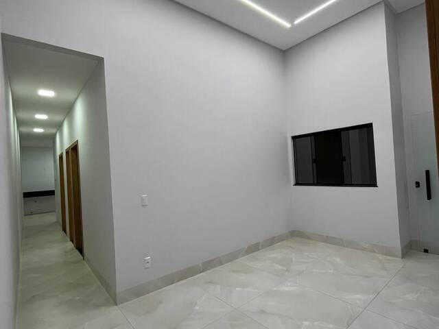 #4019 - Casa para Venda em Aparecida de Goiânia - GO