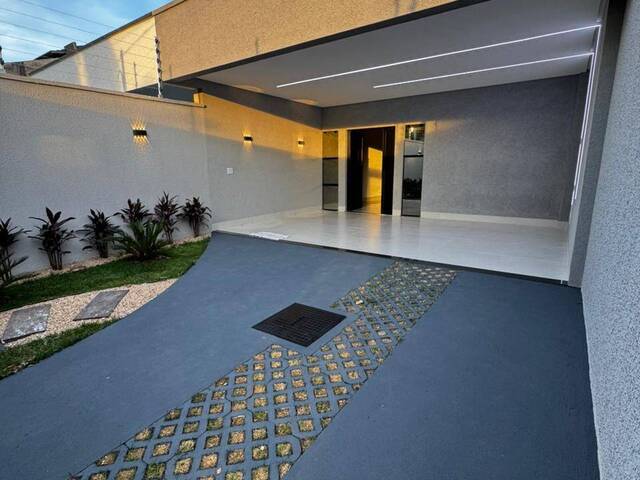 #4026 - Casa para Venda em Goiânia - GO