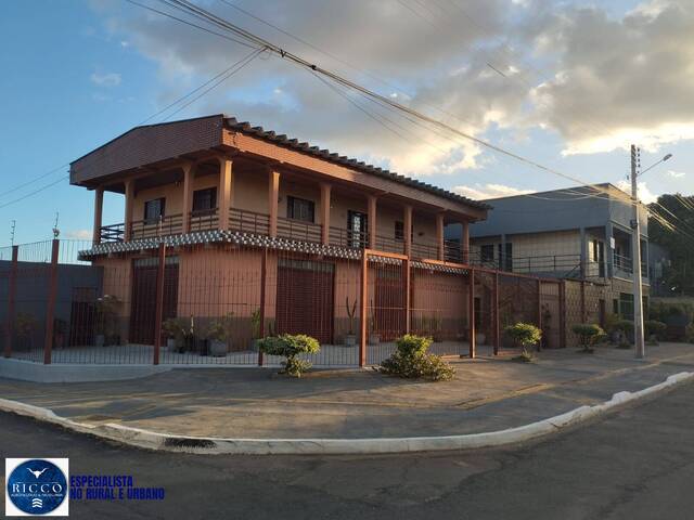 #4030 - Sobrado para Venda em Aparecida de Goiânia - GO