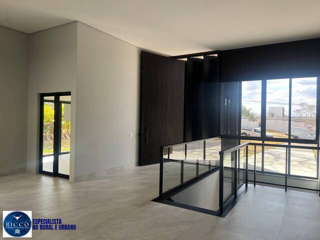 #4040 - Casa em condomínio para Venda em Goiânia - GO