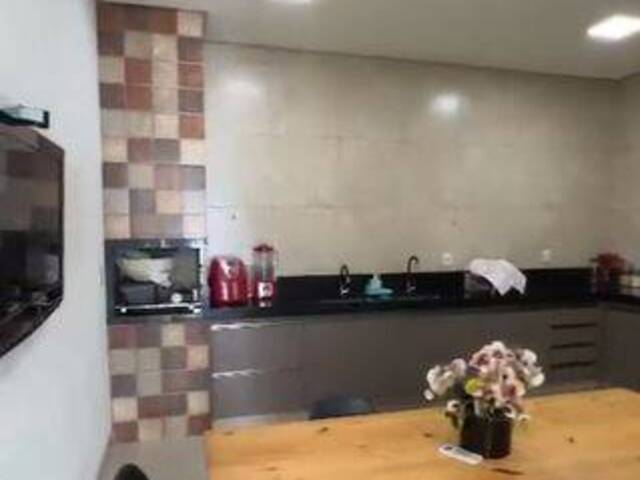 #4049 - Casa em condomínio para Venda em Goiânia - GO