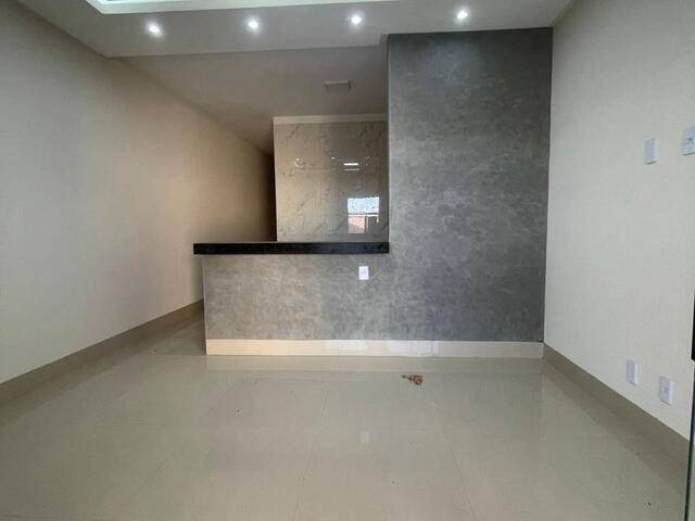 #4051 - Casa para Venda em Aparecida de Goiânia - GO