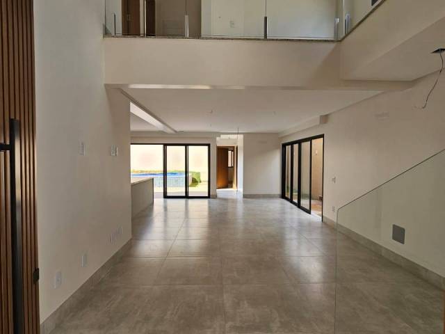 #4101 - Casa em condomínio para Venda em Senador Canedo - GO