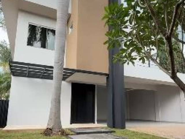 #4112 - Casa em condomínio para Venda em Goiânia - GO