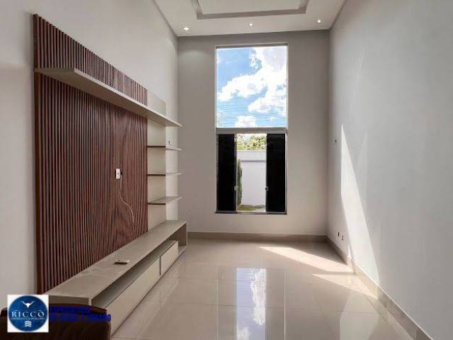 #4124 - Casa para Venda em Aparecida de Goiânia - GO