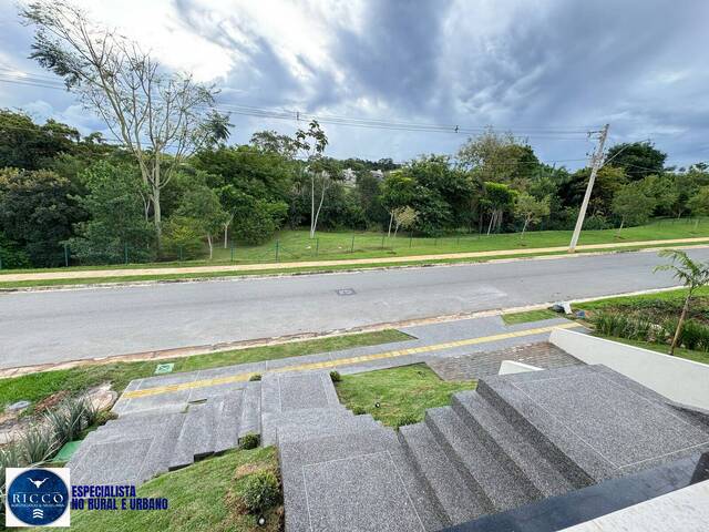 #4187 - Casa em condomínio para Venda em Senador Canedo - GO