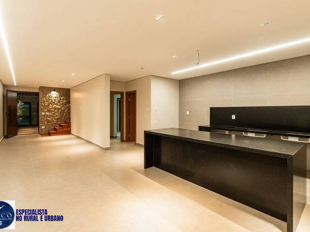 #4234 - Sobrado para Venda em Goiânia - GO