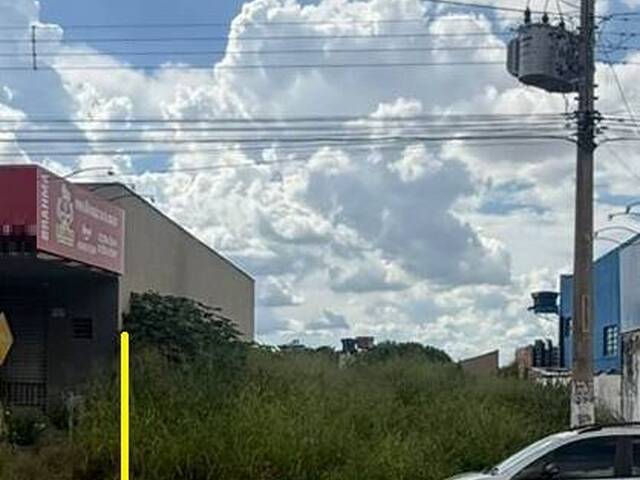 Terreno para Venda em Aparecida de Goiânia - 5