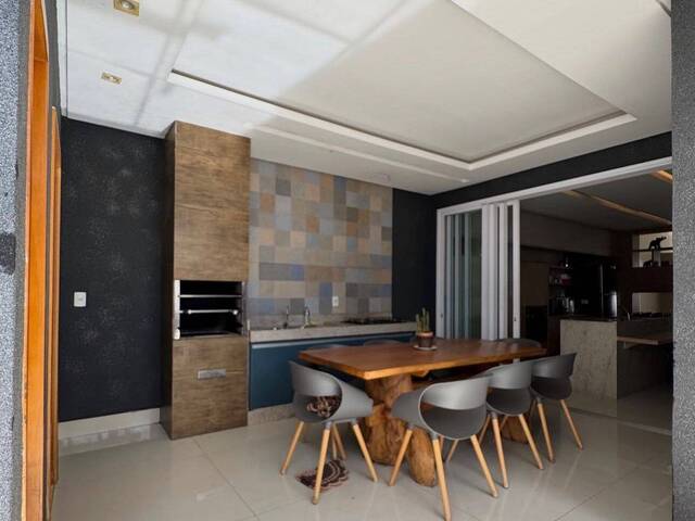 Casa para Venda em Goiânia - 3